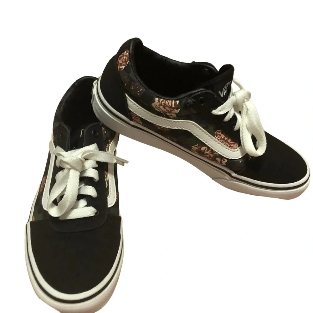 Vans Off the Wall Ward Old Skool Flowers and Checks. Size 3 Missy‎ Youth.